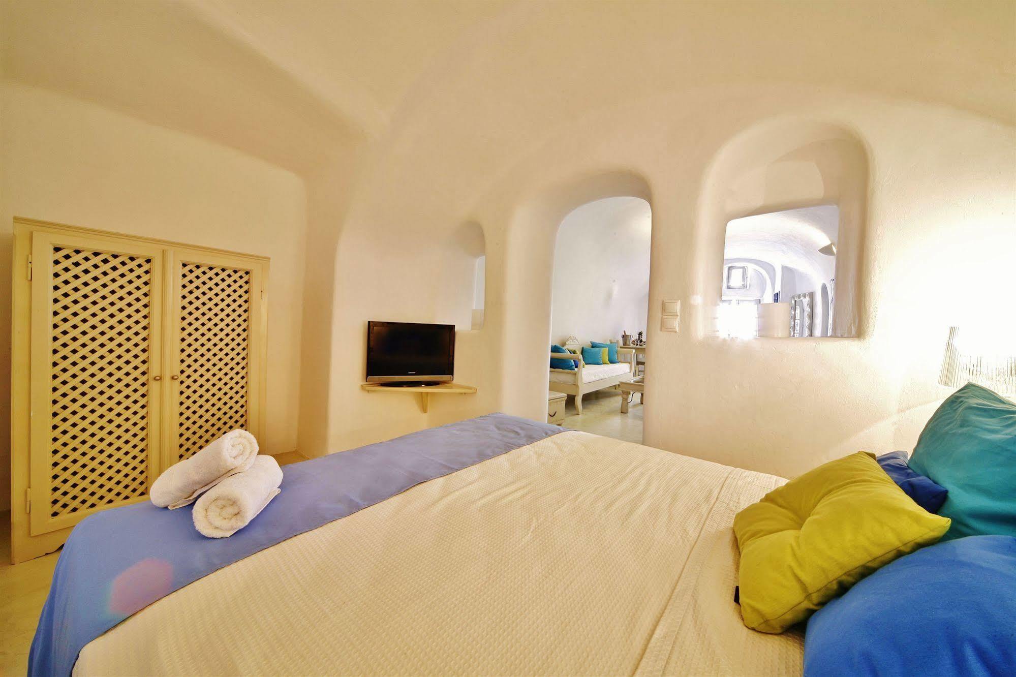 Chroma Suites Oia  Extérieur photo